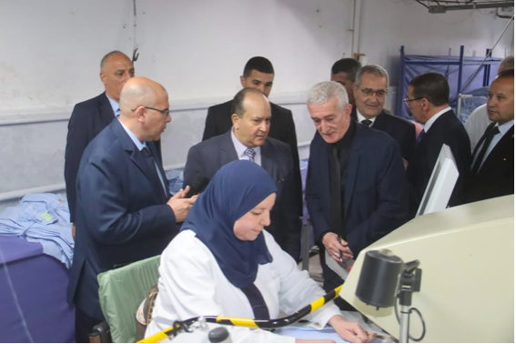 Ghrieb lance l’initiative lors de sa visite de travail : Jijel, laboratoire du futur uniforme scolaire national